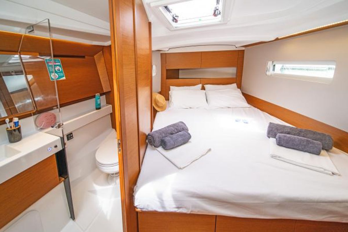 Cabin on Chimera, a Jeanneau Sun Odyssey 410 sailboat at Municipal Unit of Lefkada, Greece