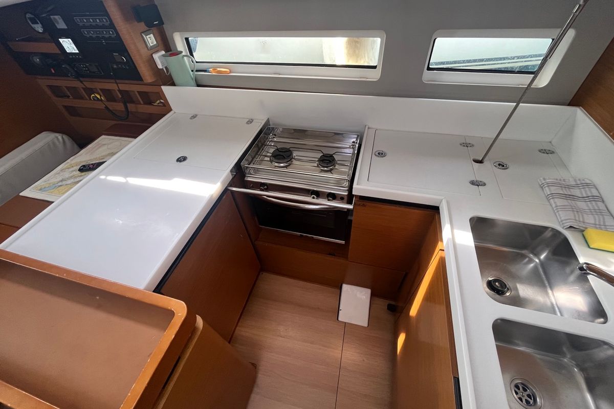 Galley of Petra, a Jeanneau Sun Odyssey 440 sailboat at Općina Sukošan, Croatia