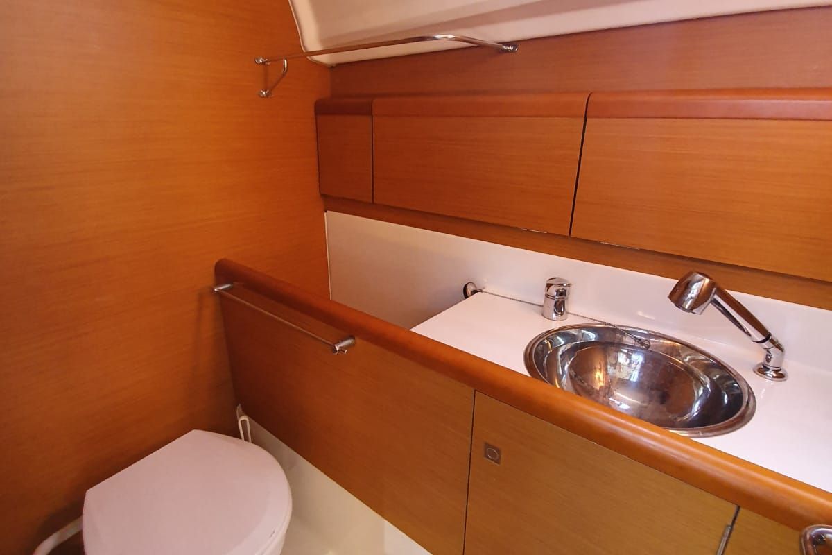 Head on Aqua, a Jeanneau Sun Odyssey 33i sailboat at Baan Salak Phet, Thailand