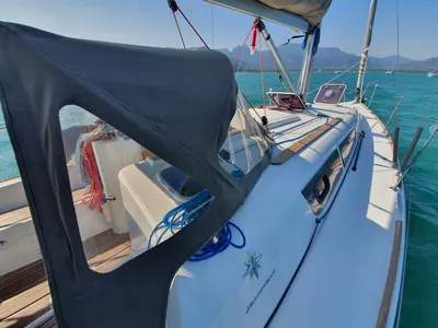 Deck of Aqua, a Jeanneau Sun Odyssey 33i sailboat at Baan Salak Phet, Thailand