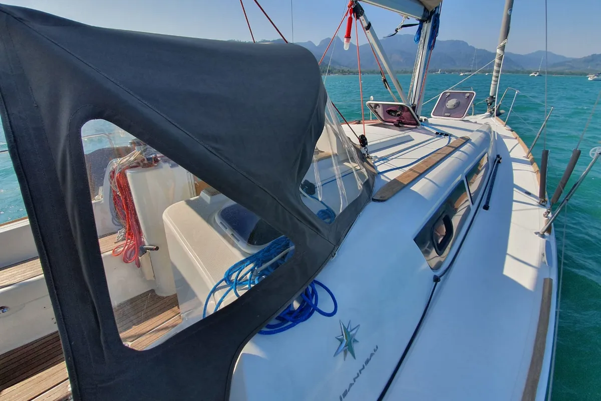 Deck of Aqua, a Jeanneau Sun Odyssey 33i sailboat at Baan Salak Phet, Thailand
