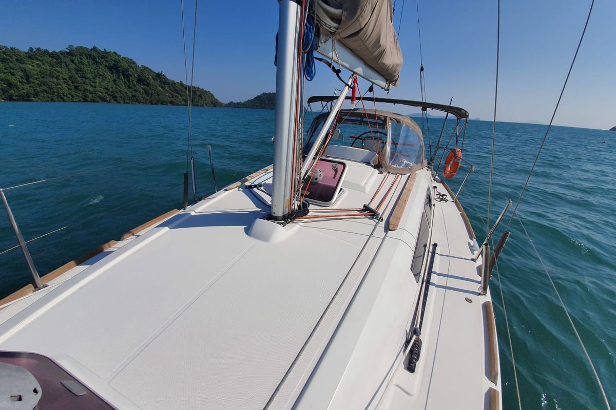 Deck of Aqua, a Jeanneau Sun Odyssey 33i sailboat at Baan Salak Phet, Thailand
