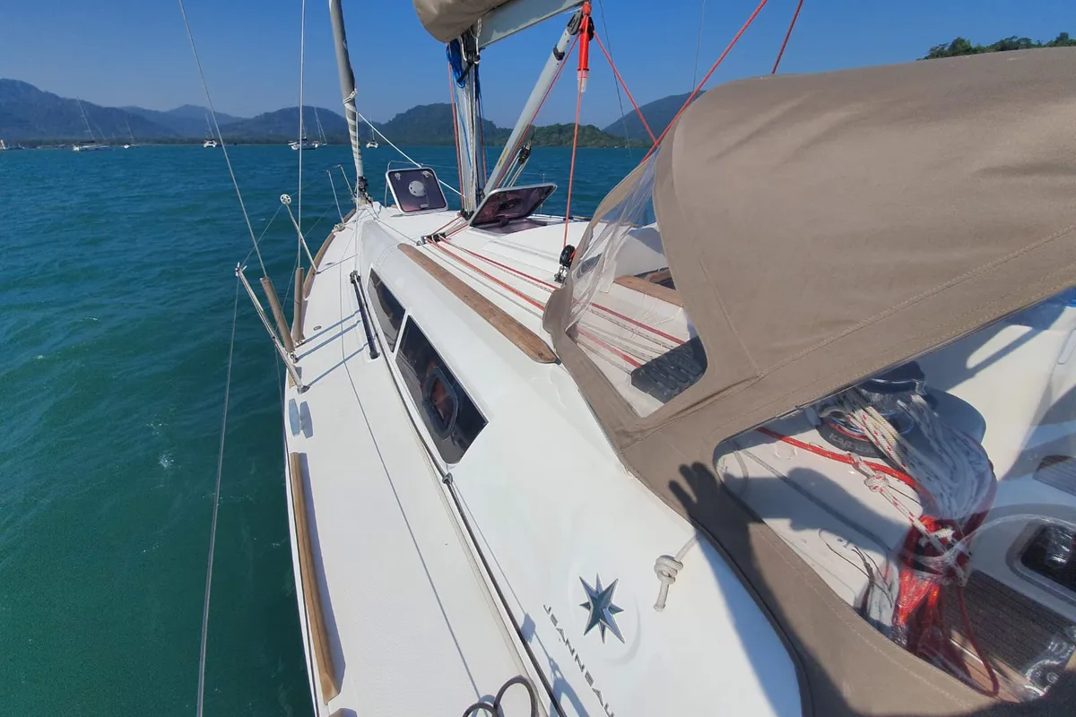 Deck of Aqua, a Jeanneau Sun Odyssey 33i sailboat at Baan Salak Phet, Thailand