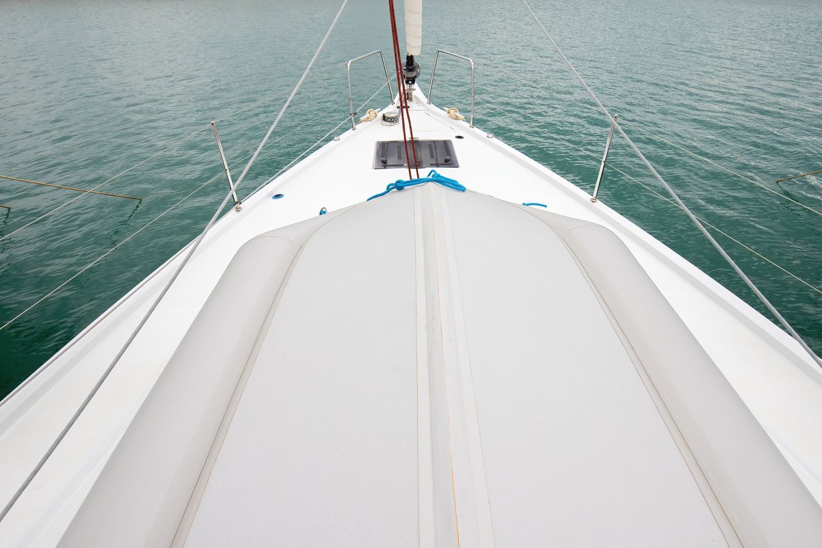 Deck of Elpida, a Beneteau Oceanis 51.1 sailboat at Rosignano Solvay, Italy