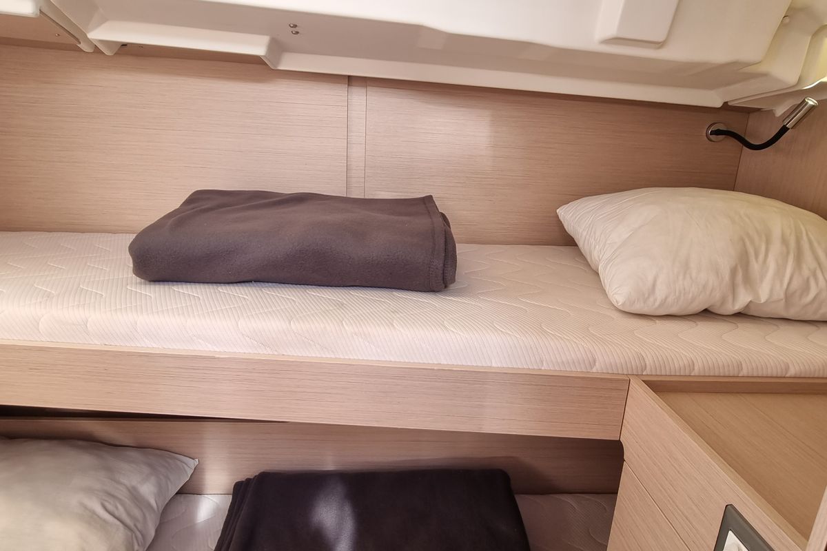 Cabin on Entre Deux Poles, a Beneteau Oceanis 46.1 sailboat at Vallauris, France