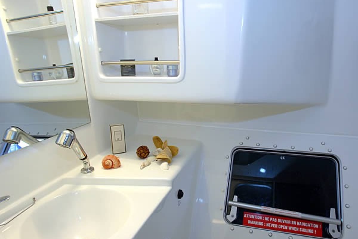 Head on Victoria, a Fountaine Pajot Lavezzi 40 catamaran at Sithonia Municipal Unit, Greece