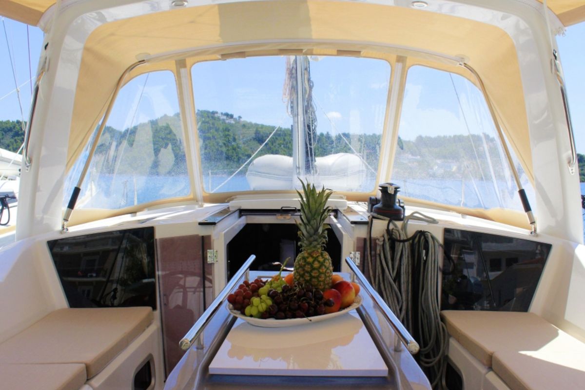 Deck of Diamanti II, a Beneteau Oceanis 41.1 sailboat at Skiathos, Greece