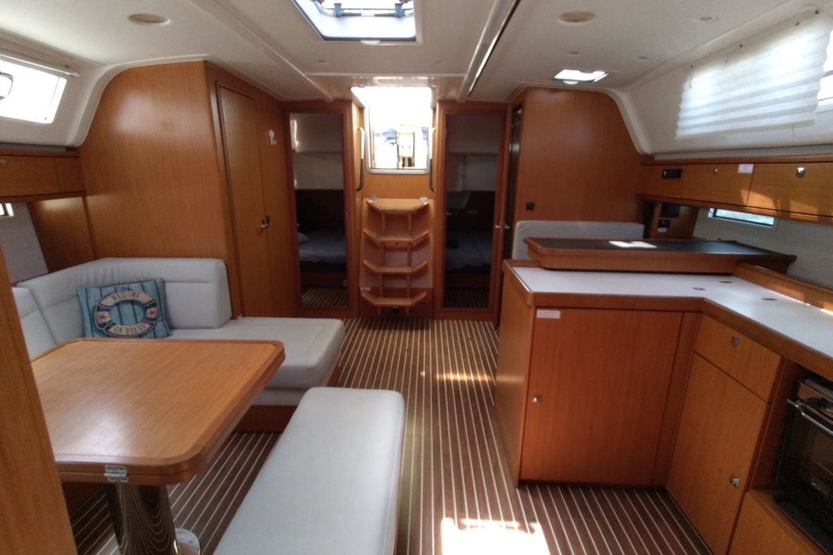 Salon of Gin Tonic, a Bavaria 51 Cruiser sailboat at Kontokali, Greece