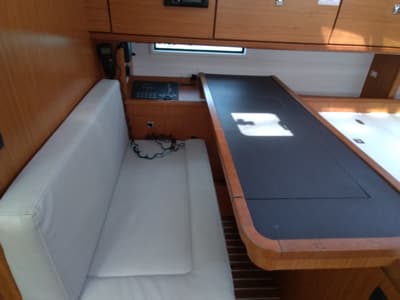 Salon of Gin Tonic, a Bavaria 51 Cruiser sailboat at Kontokali, Greece