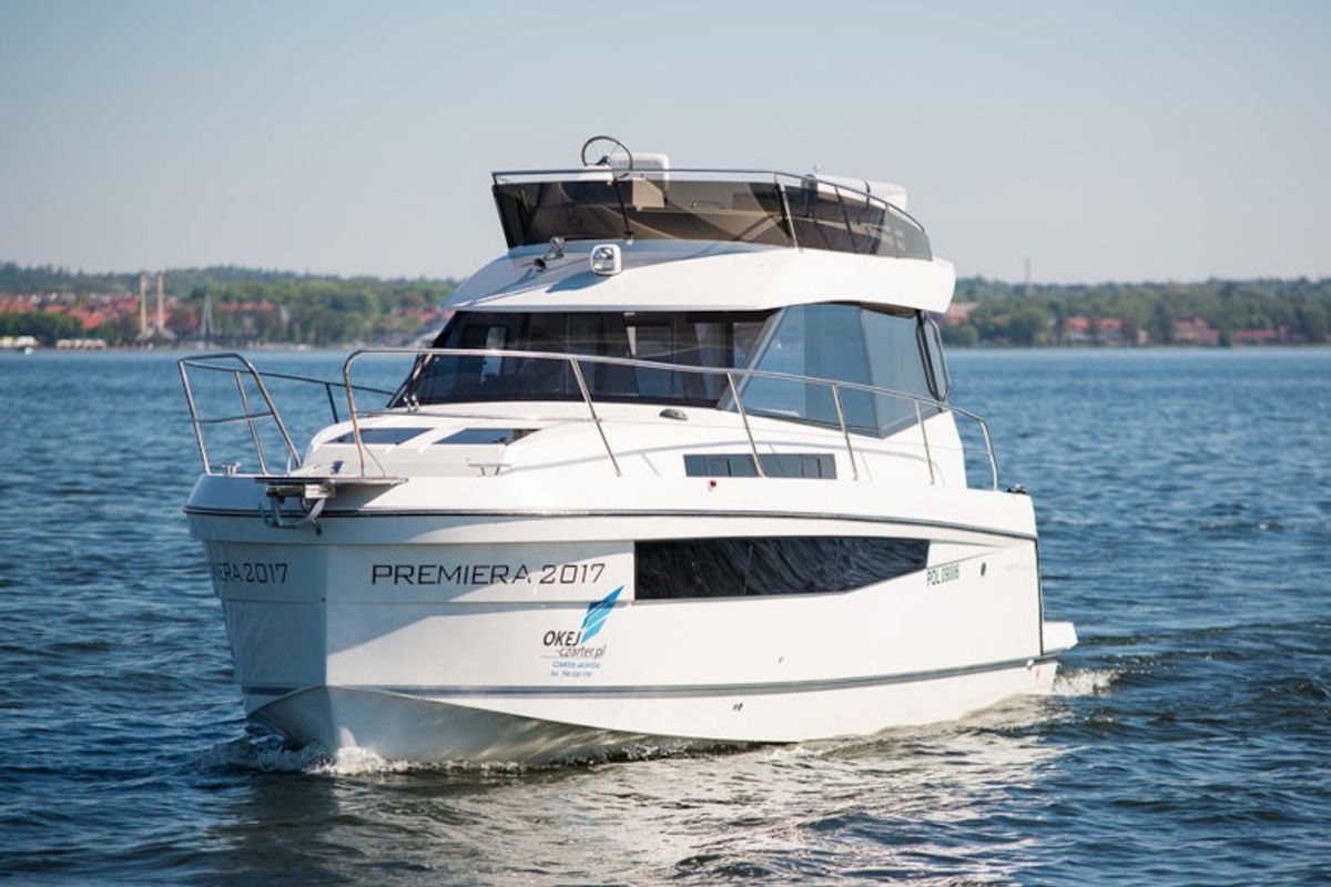 Exterior view of Platinum 989 Flybridge, a Delphia Yachts Platinum 989 motorboat at Wilkasy, Poland