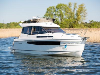 Platinum 989 Flybridge
