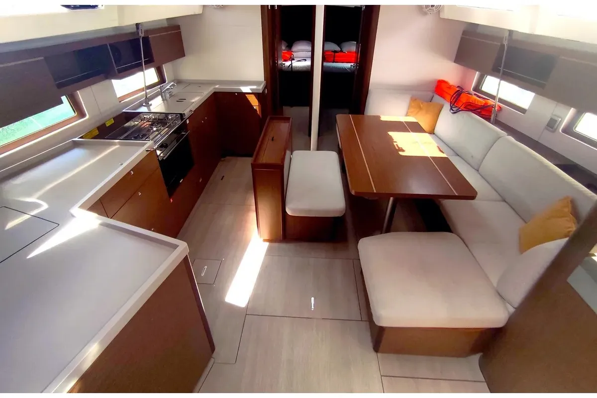 Salon of Ariel, a Beneteau Oceanis 46.1 sailboat at Općina Medulin, Croatia