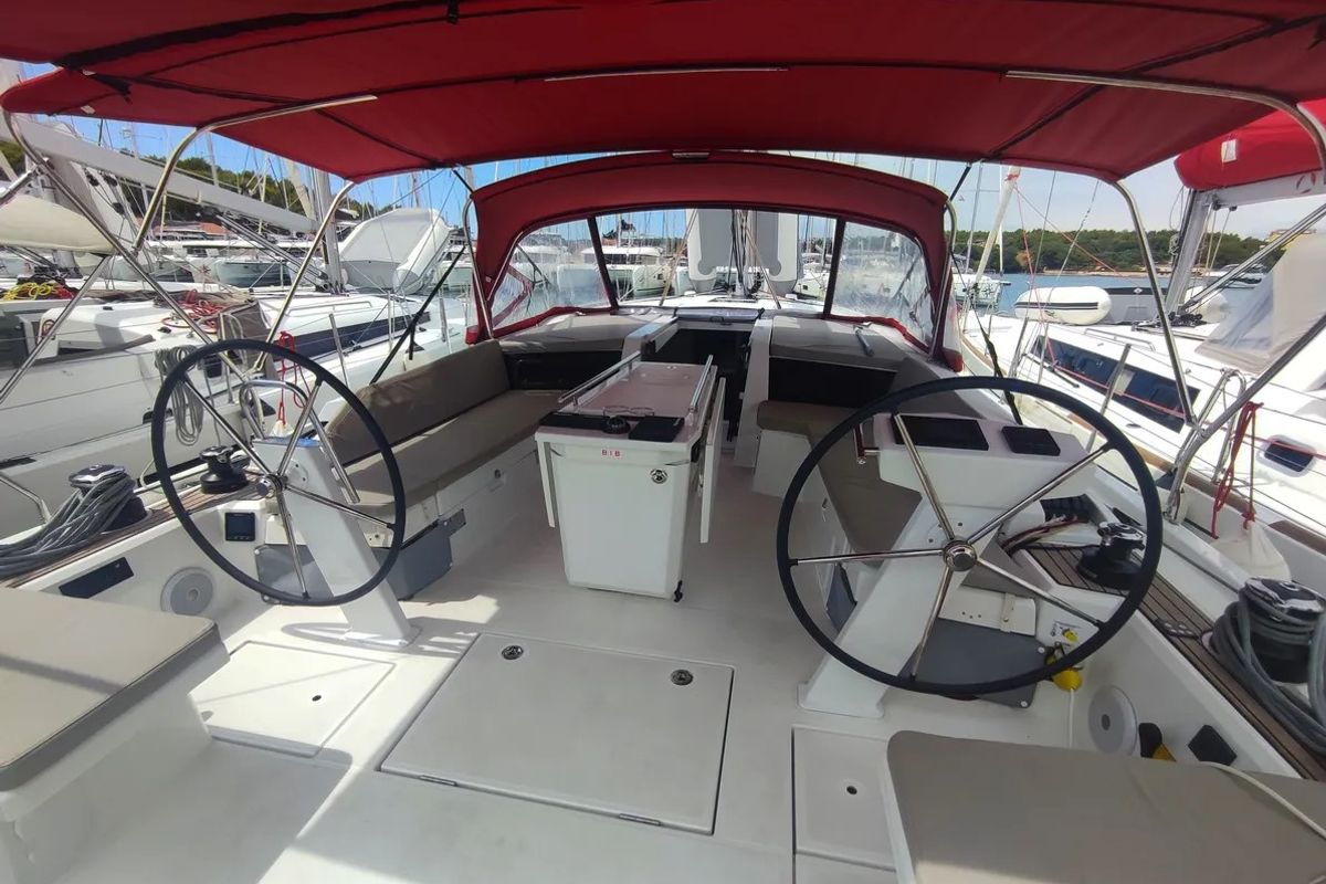 Cockpit of Ariel, a Beneteau Oceanis 46.1 sailboat at Općina Medulin, Croatia