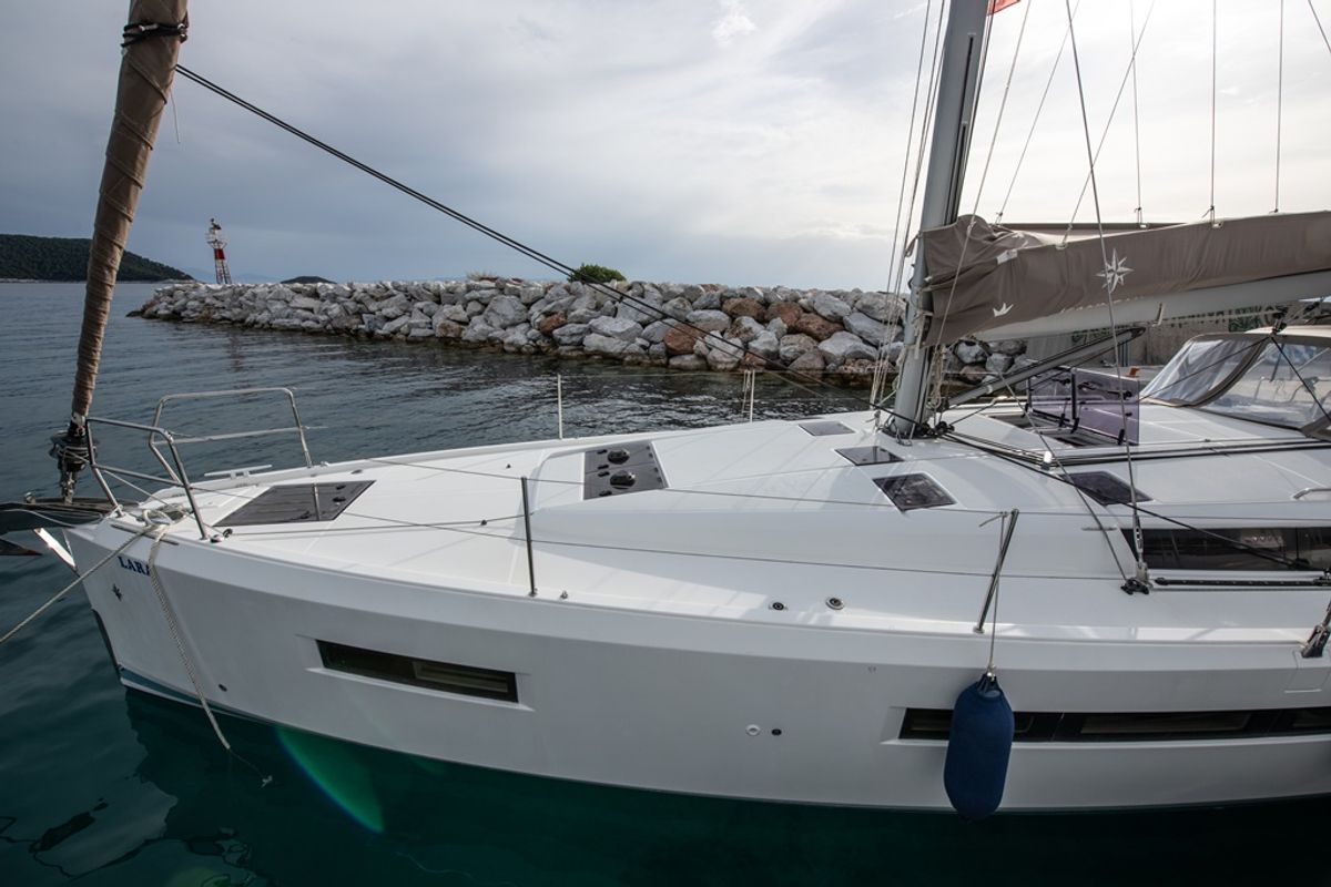 Exterior view of Lara, a Jeanneau Sun Odyssey 490 sailboat at Neo Klima, Greece