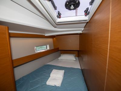 Cabin on Lara, a Jeanneau Sun Odyssey 490 sailboat at Neo Klima, Greece