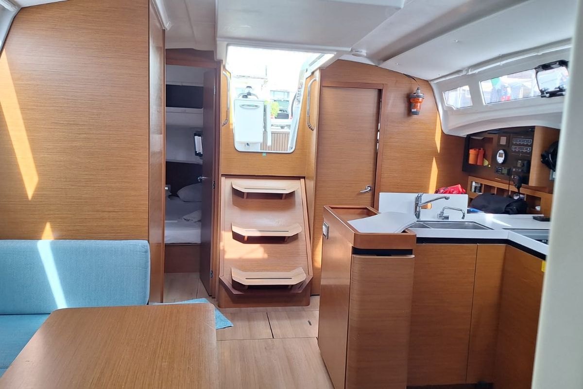 Salon of Iliada, a Jeanneau Sun Odyssey 410 sailboat at Municipal Unit of Palairos, Greece