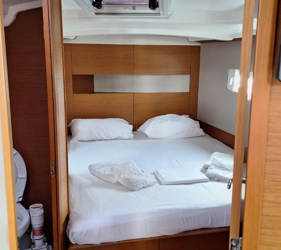Cabin on Iliada, a Jeanneau Sun Odyssey 410 sailboat at Municipal Unit of Palairos, Greece