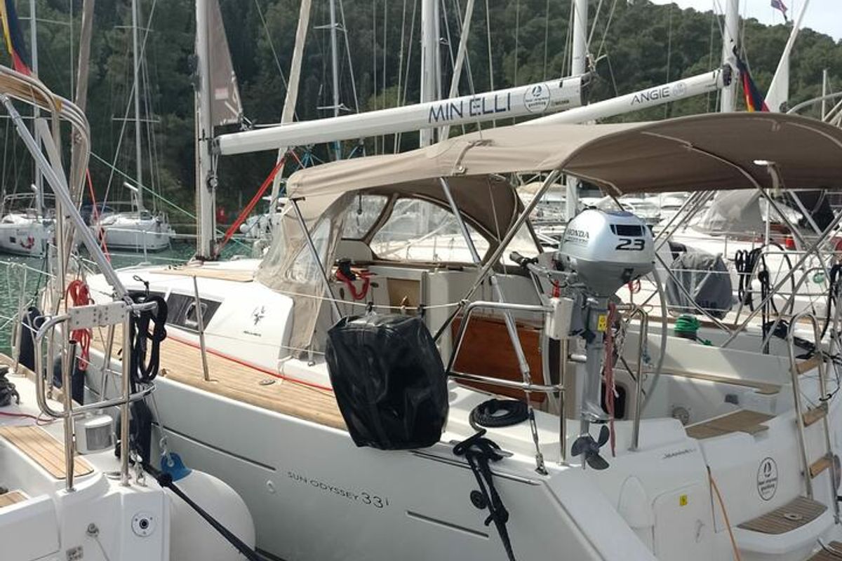 Exterior view of Min Elli, a Jeanneau Sun Odyssey 33i sailboat at Skradin, Croatia