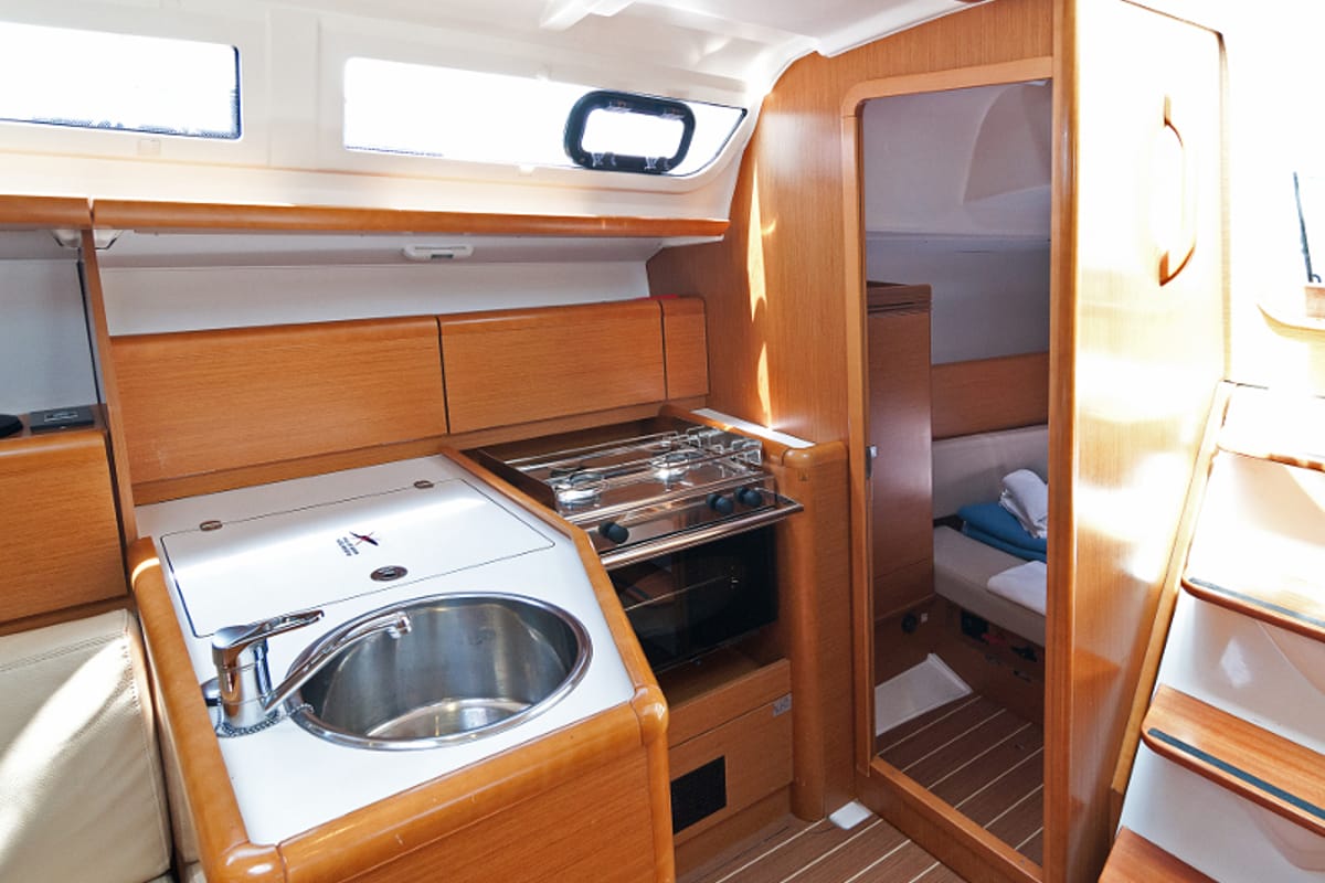 Galley of Buena Suerte, a Jeanneau Sun Odyssey 33i sailboat at Split, Croatia