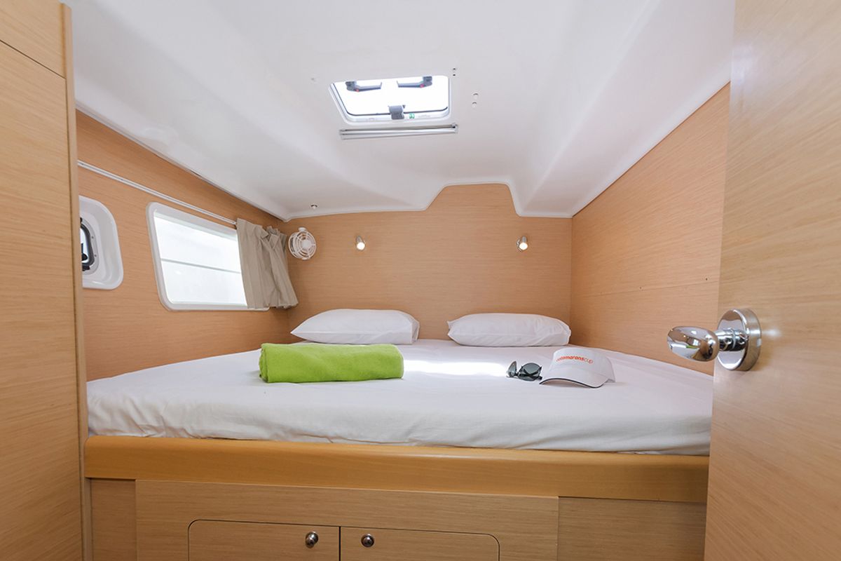 Cabin on Bellevue, a Lagoon 380 catamaran at Lavreotiki Municipal Unit, Greece