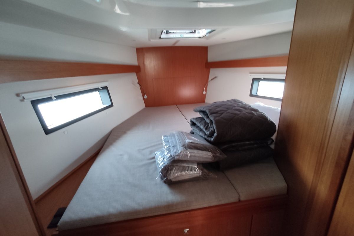 Cabin on Nirvana, a Bavaria C42 sailboat at Volos Municipality, Greece