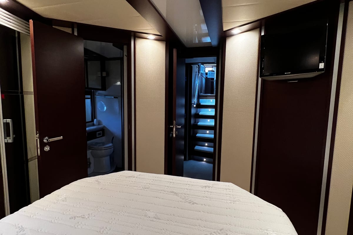 Cabin on Quo Vadis, a Dominator 680 yacht at Grad Šibenik, Croatia