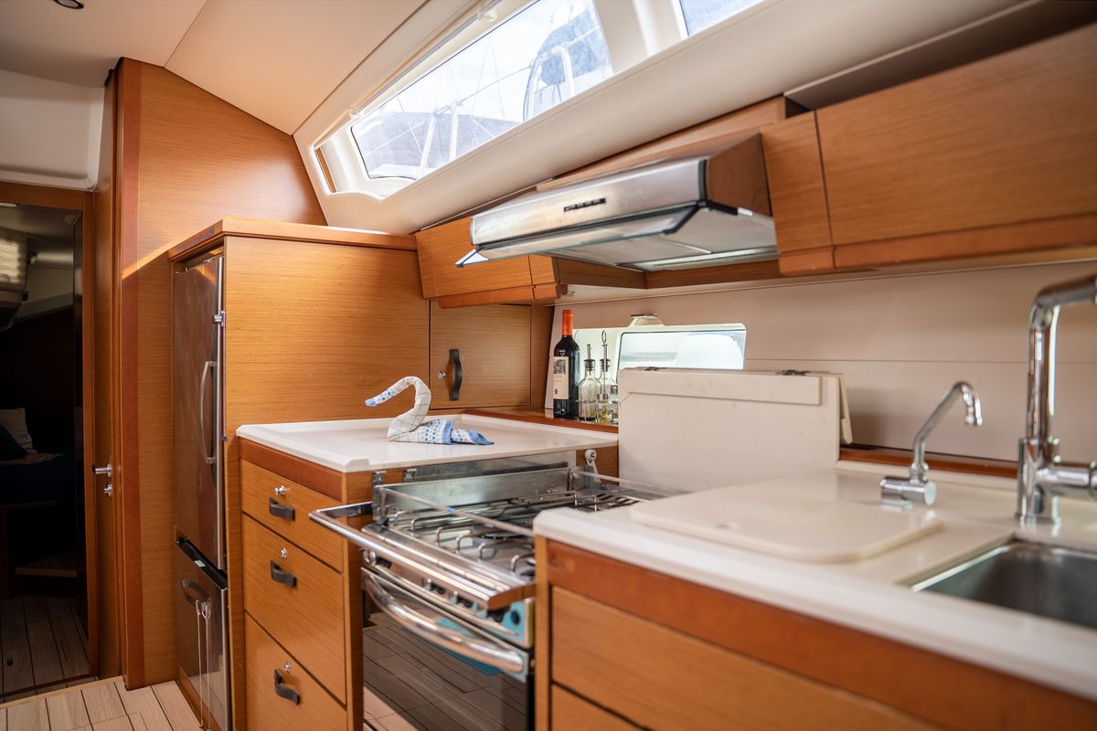 Galley of Joulukka, a Jeanneau 54 sailboat at Elephant Butte Estates, United States