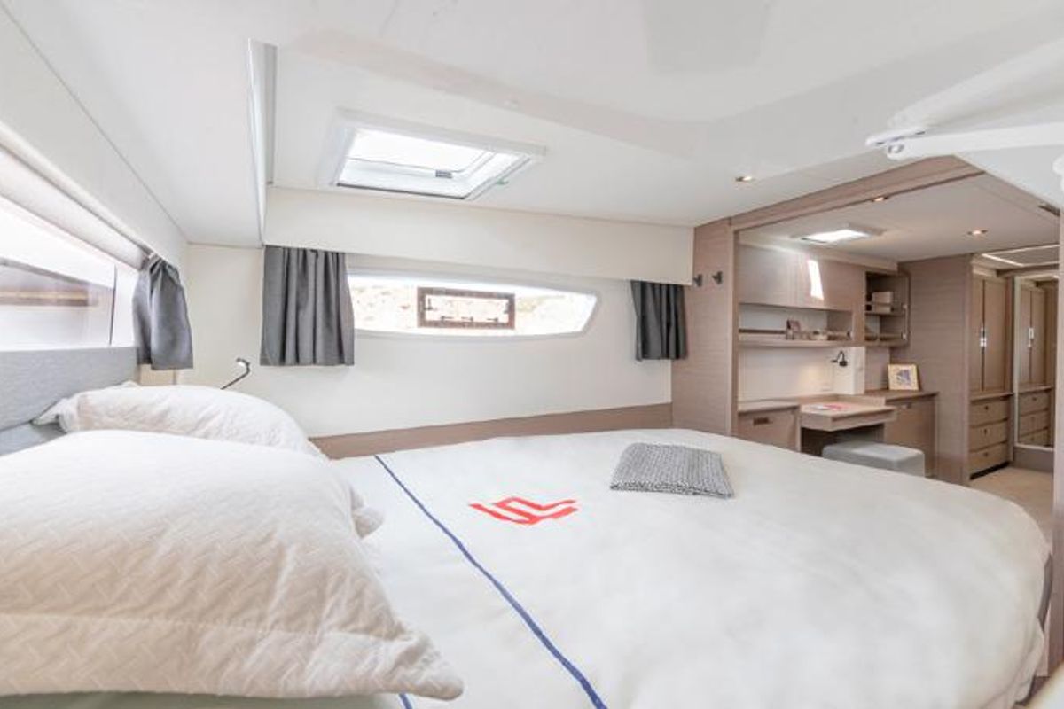Cabin on Greek Beauty, a Fountaine Pajot Elba 45 catamaran at Parikia, Greece