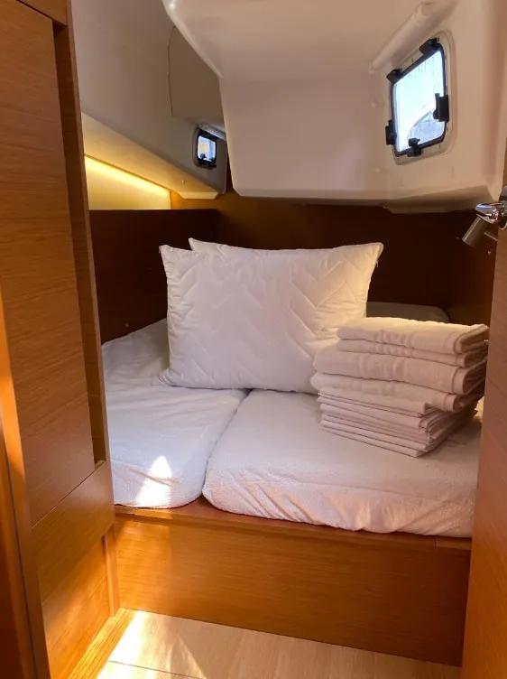 Baghera, a Jeanneau Sun Odyssey 410 sailboat at Municipal Unit of Lefkada, Greece