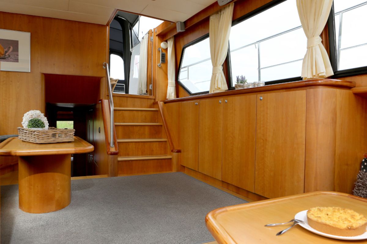 Salon of Royal, a Pacific Allure 155 motorboat at Heukelum, Netherlands