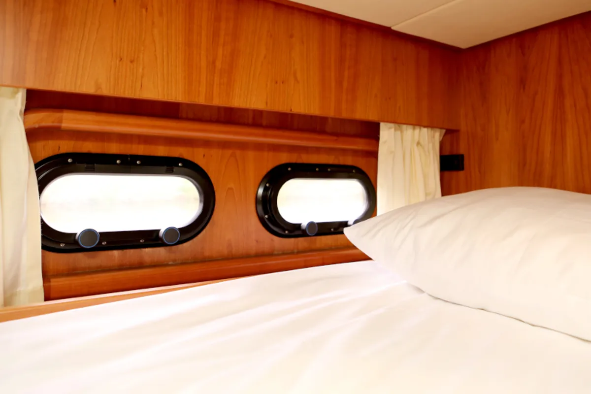 Cabin on Royal, a Pacific Allure 155 motorboat at Heukelum, Netherlands
