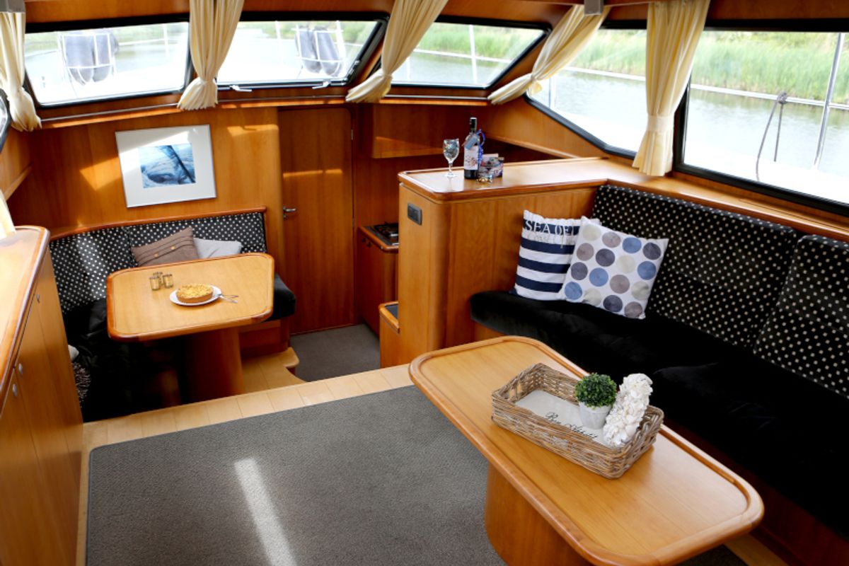 Salon of Royal, a Pacific Allure 155 motorboat at Heukelum, Netherlands