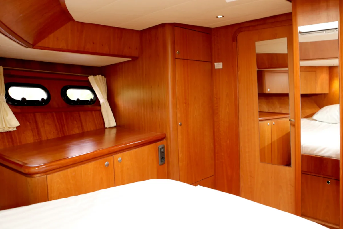 Cabin on Royal, a Pacific Allure 155 motorboat at Heukelum, Netherlands