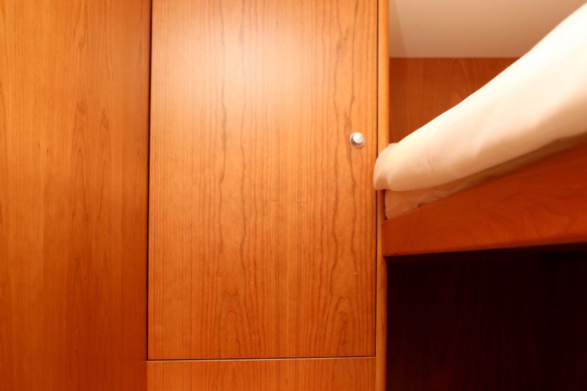 Cabin on Royal, a Pacific Allure 155 motorboat at Heukelum, Netherlands