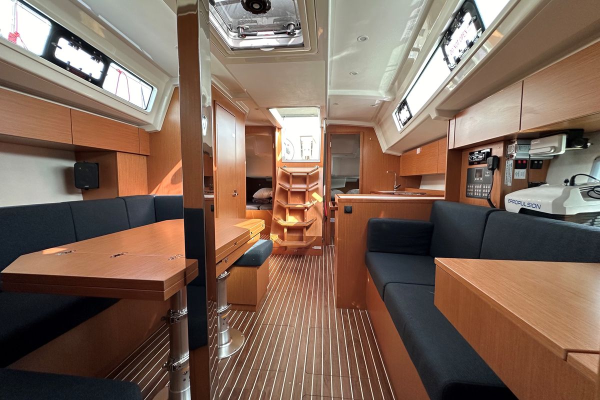 Salon of Melina, a Bavaria C38 sailboat at Athens, Greece