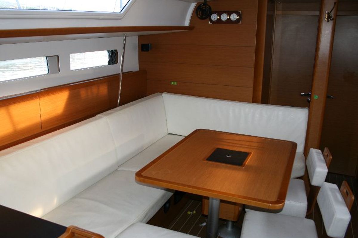 Salon of Nomia, a Jeanneau Sun Odyssey 469 sailboat at San Miguel de Abona, Spain