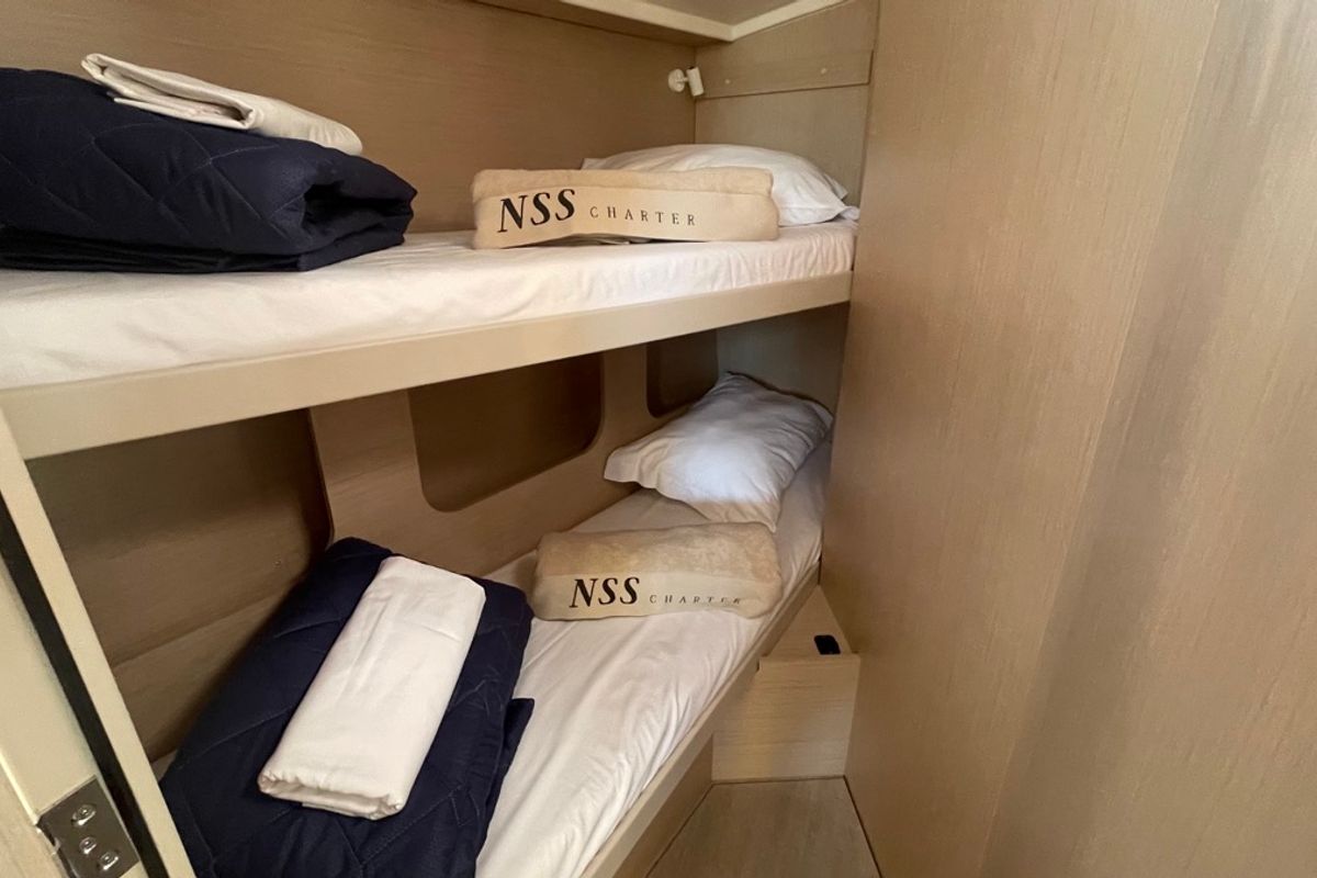 Cabin on Vela, a Beneteau Oceanis 40.1 sailboat at Rosignano Solvay, Italy