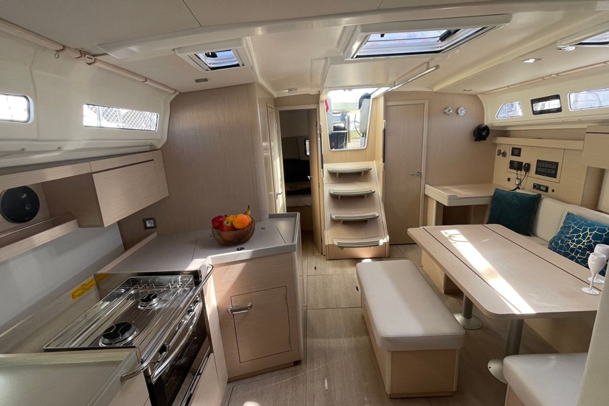 Salon of Vela, a Beneteau Oceanis 40.1 sailboat at Rosignano Solvay, Italy