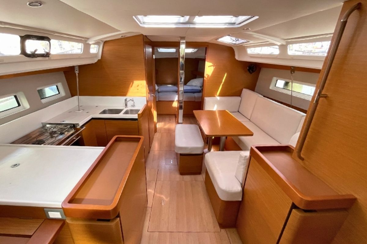 Salon of Ikalos, a Jeanneau Sun Odyssey 440 sailboat at Athens, Greece