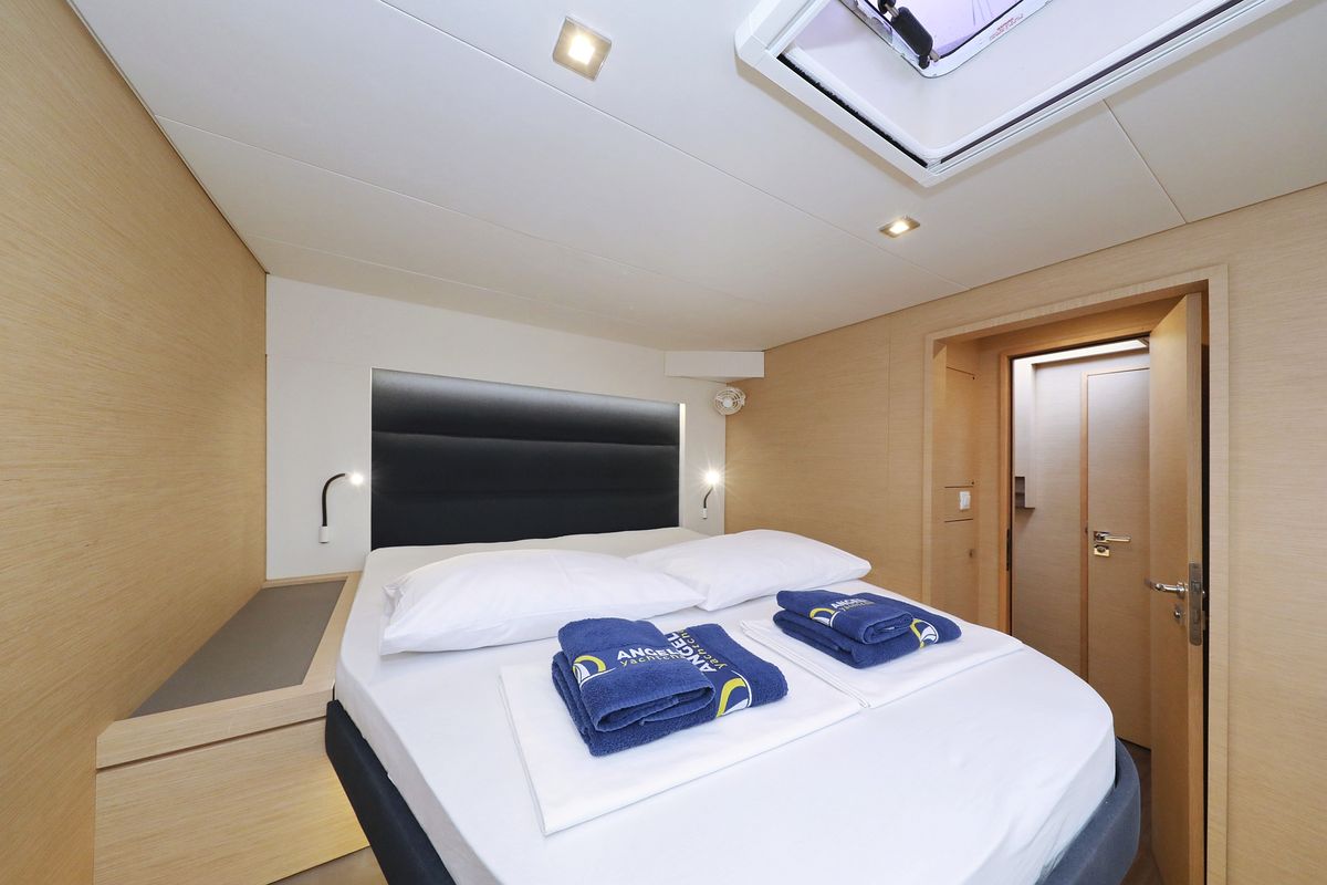 Cabin on Martin V, a Fountaine Pajot Saona 47 Quintet catamaran at Općina Rogoznica, Croatia