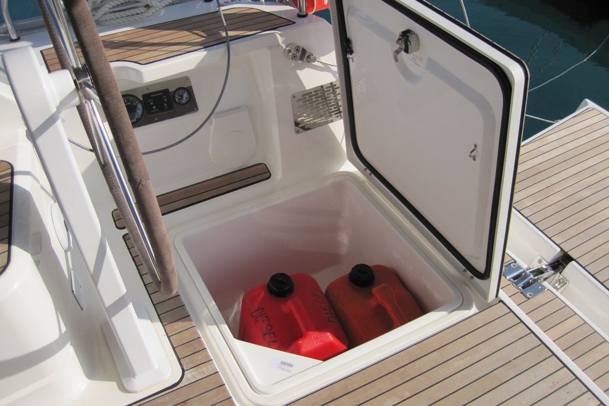 Vittoria, a Bavaria Cruiser 41 sailboat at Capo d'Orlando, Italy