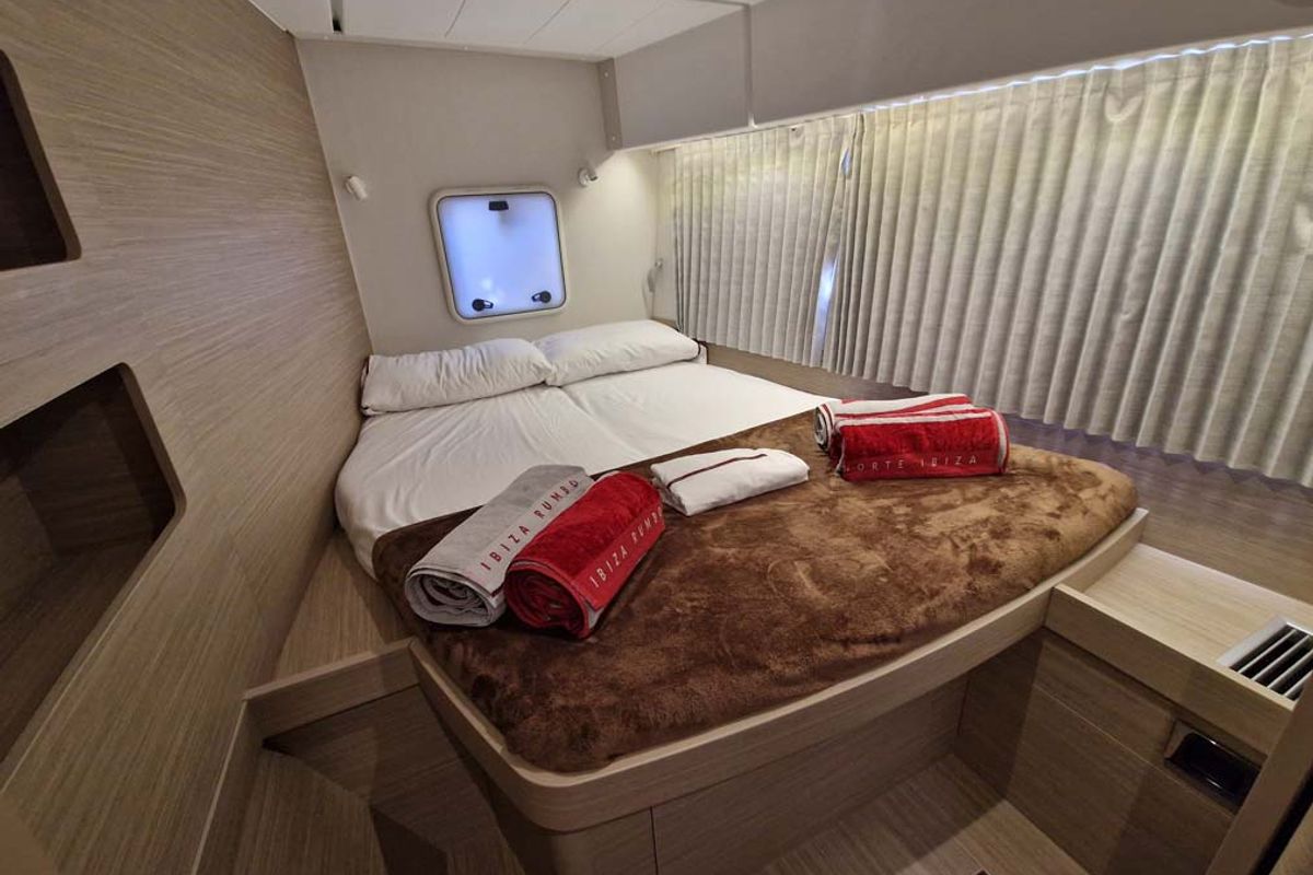 Cabin on Best Elli, a Lagoon 42 catamaran at Split, Croatia