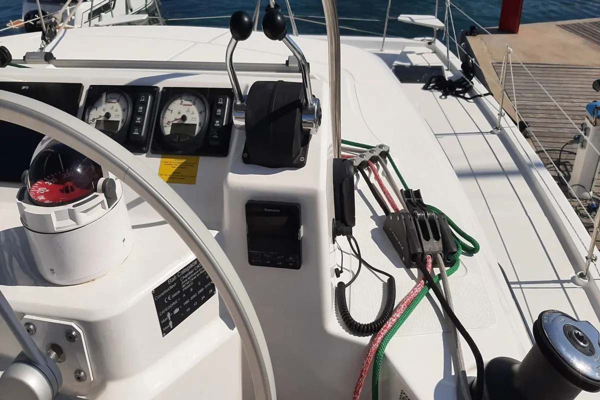 INSEAME, a Bali Bali Catspace catamaran at La Favière, France