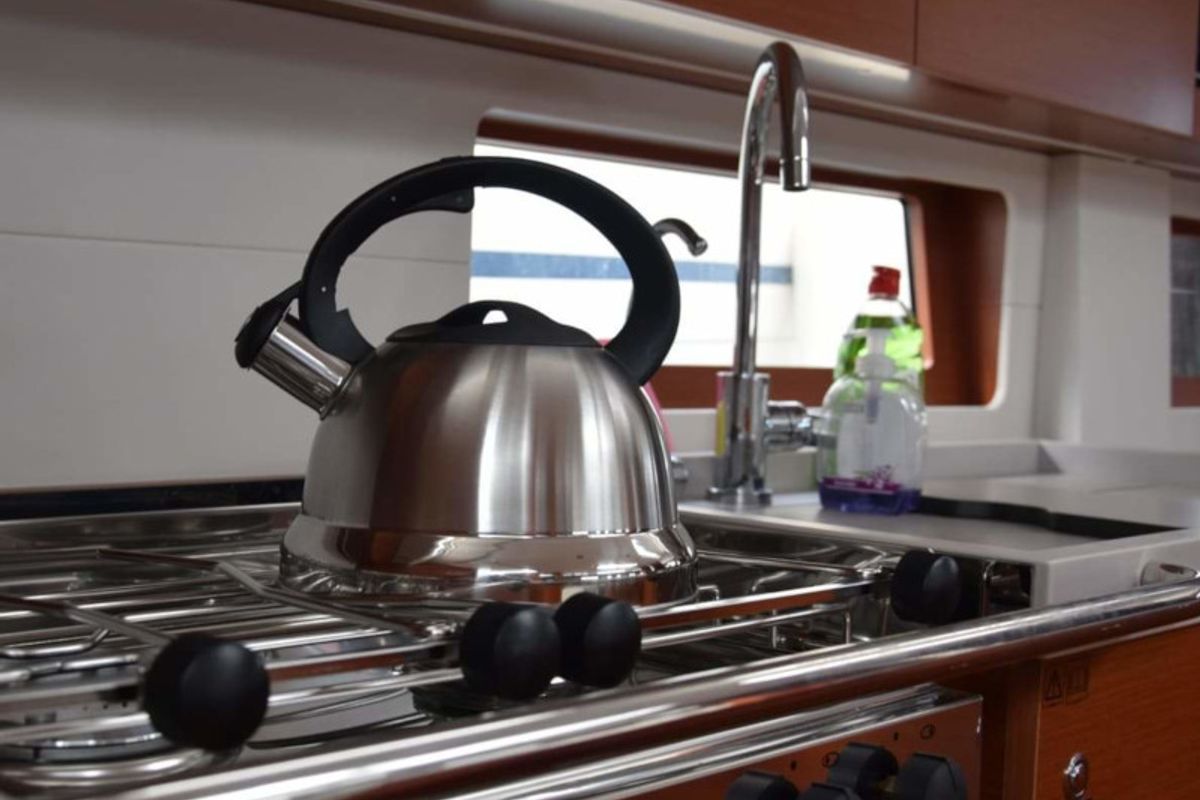 Galley of ANTONIOS, a Beneteau Oceanis 51.1 sailboat at Athens, Greece