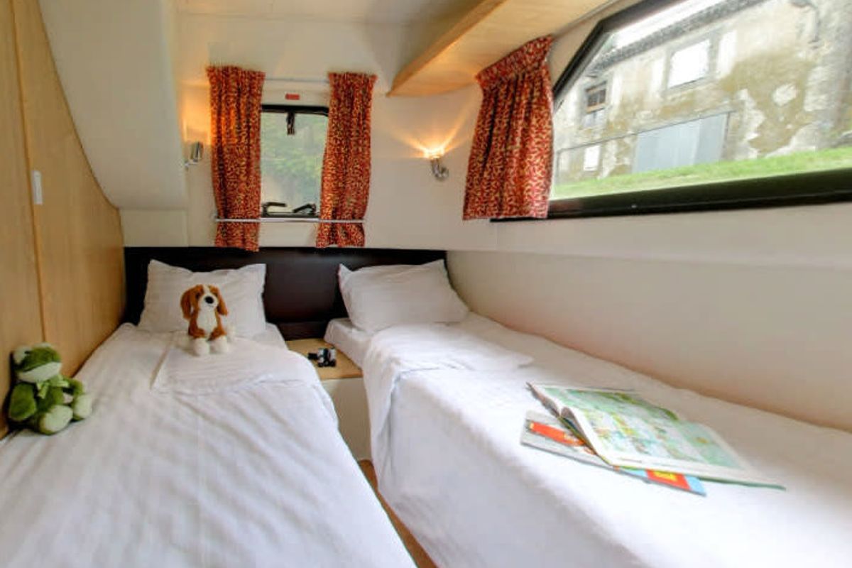 Cabin on Mystique, a Cygnet Mystique motorboat at Portiragnes, France