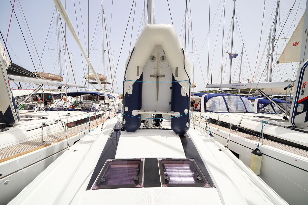 Deck of Eonia, a Beneteau Oceanis 46.1 sailboat at Olbia, Italy