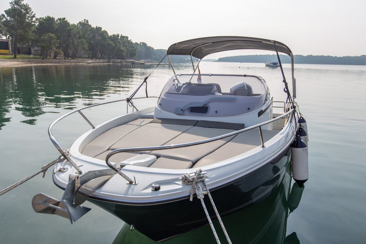 Deck of Cap Camarat 6.5 WA, a Jeanneau Cap Camarat 6.5 WA motorboat at Grad Pula, Croatia