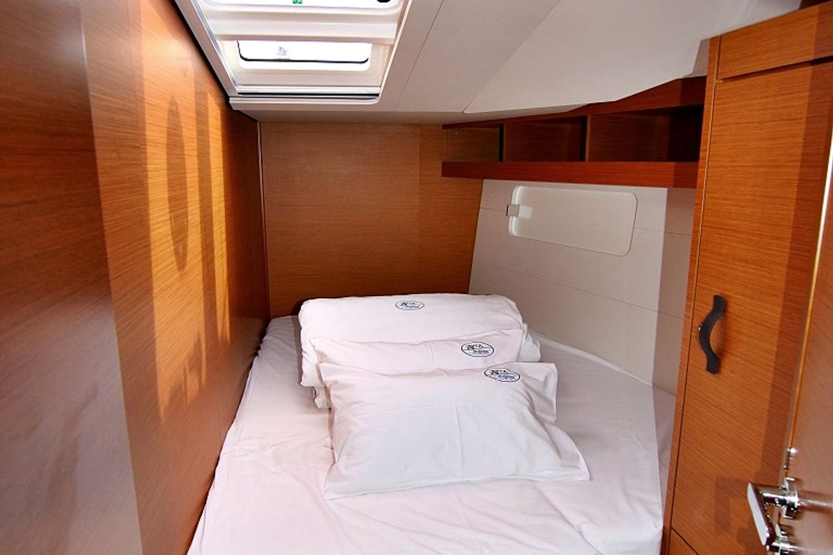 Cabin on Mystic Dreams, a Jeanneau 54 sailboat at Općina Sukošan, Croatia