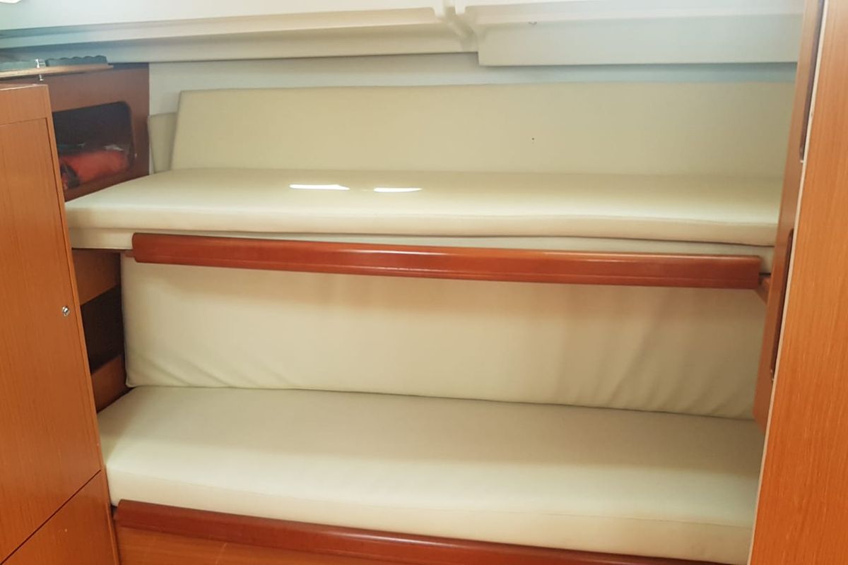 Cabin on Nisyros, a Beneteau Cyclades 50.5 sailboat at Piombino, Italy
