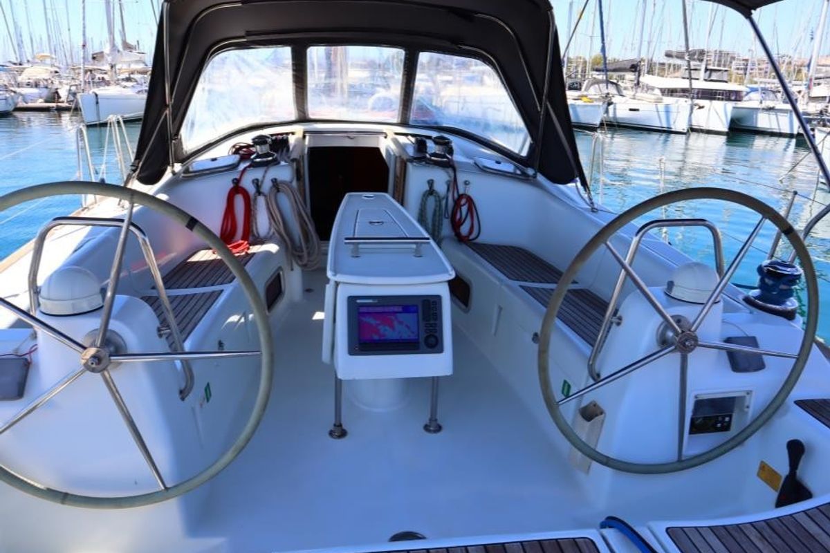 Exterior view of Fantasea, a Beneteau Oceanis 43 sailboat at Athens, Greece